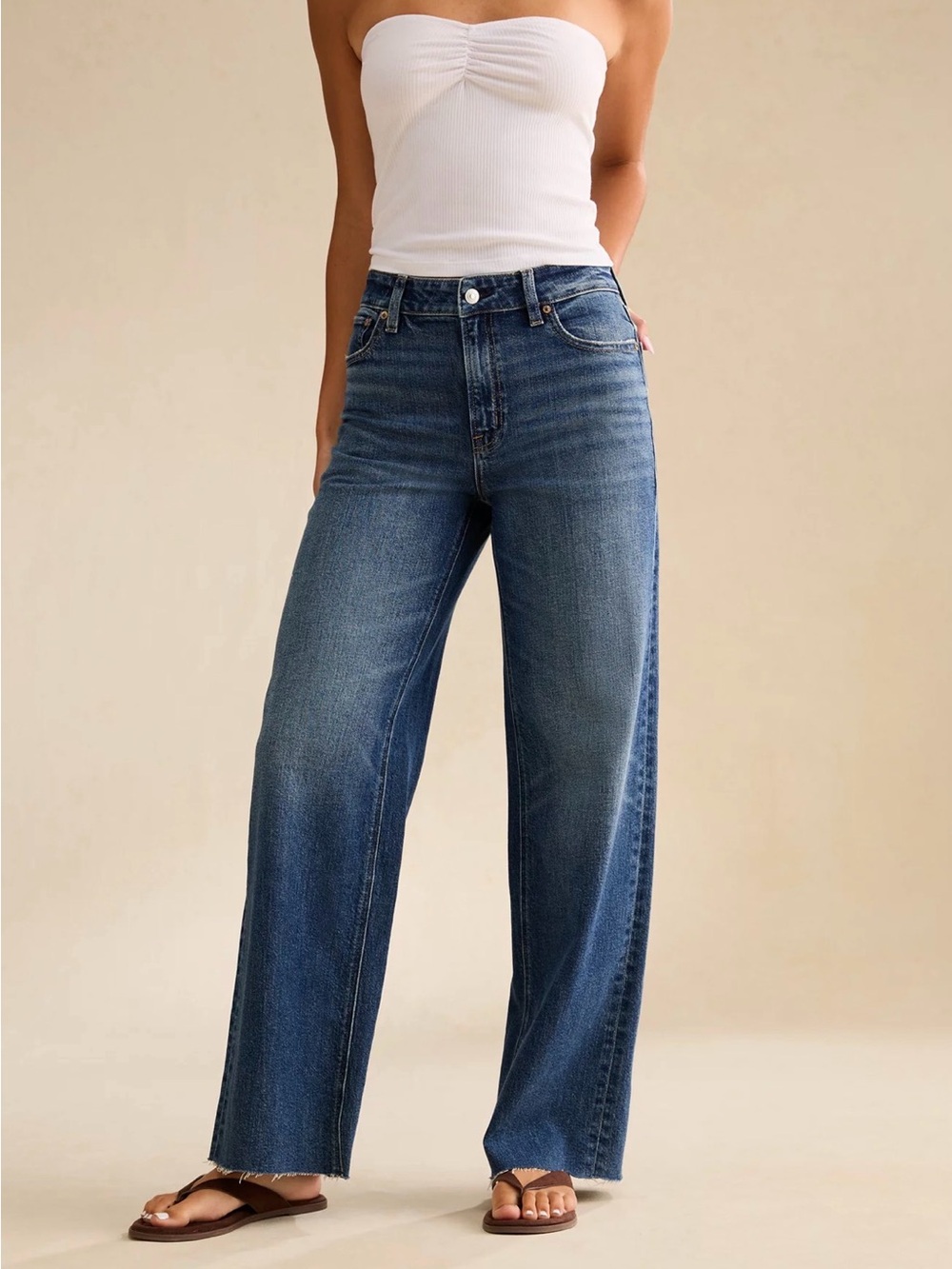 American Eagle Super High-Waisted Baggy Wide-Leg Jean